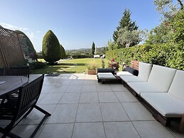 Angelos elegant summer house