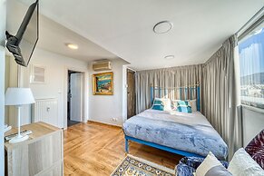 Phaedrus Living: Heritage Luxury Penthouse Kolonaki