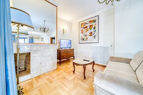 Phaedrus Living: Heritage Luxury Penthouse Kolonaki