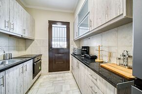 Phaedrus Living: Heritage Luxury Penthouse Kolonaki