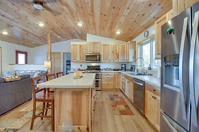 Hines Vacation Rental w/ Grill: Walk to Lake!