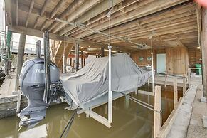 Private Dock, Lanai: Bayou Retreat in Barataria!