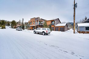 2 Mi to Rmnp: Mtn-view Grand Lake Loft!