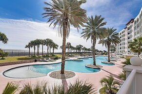 Beachfront Galveston Getaway w/ Gulf Views!