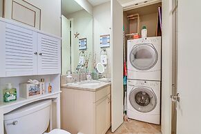 Beachfront Galveston Getaway w/ Gulf Views!