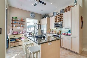 Beachfront Galveston Getaway w/ Gulf Views!