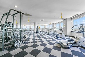 Beachfront Galveston Getaway w/ Gulf Views!