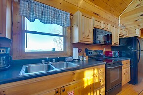 Yonder View Cabin: 2 Decks, Hot Tub & Game Room!