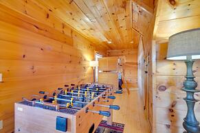 Yonder View Cabin: 2 Decks, Hot Tub & Game Room!