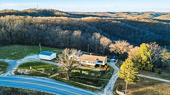Eureka Springs Home Rental w/ Panoramic Views!