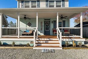 Waterfront Historical District Home Near River