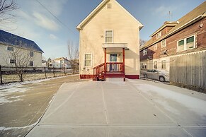 Charming Cleveland Home: 5 Mi to Downtown!