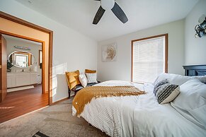 Charming Cleveland Home: 5 Mi to Downtown!