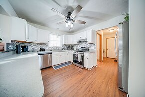 Charming Cleveland Home: 5 Mi to Downtown!