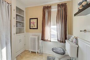 Charming Connecticut Retreat Near Museums & Hiking