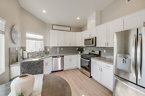 Dog-friendly Home Near Golfing in Bakersfield!