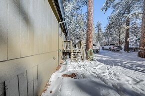 Munds Park Cabin w/ Deck & Fire Pit: Walk to Trail