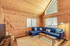 Munds Park Cabin w/ Deck & Fire Pit: Walk to Trail