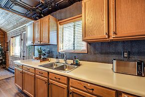 Munds Park Cabin w/ Deck & Fire Pit: Walk to Trail