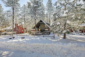 Munds Park Cabin w/ Deck & Fire Pit: Walk to Trail