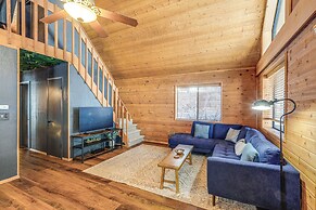 Munds Park Cabin w/ Deck & Fire Pit: Walk to Trail