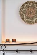 8MOONS BOUTIQUE APARTMENTS