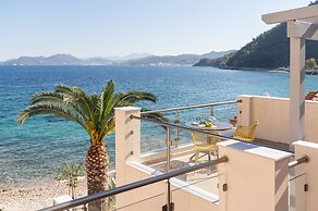 8MOONS BOUTIQUE APARTMENTS