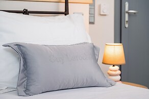 8MOONS BOUTIQUE APARTMENTS