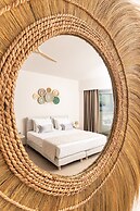 8MOONS BOUTIQUE APARTMENTS