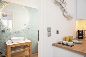 8MOONS BOUTIQUE APARTMENTS