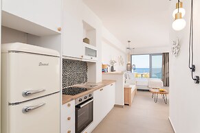 8MOONS BOUTIQUE APARTMENTS