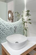 8MOONS BOUTIQUE APARTMENTS