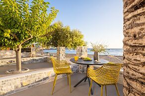 8MOONS BOUTIQUE APARTMENTS