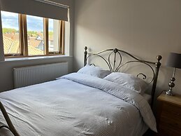 Beautiful City Centre Apartment-cathedral Views