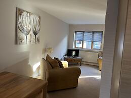 Beautiful City Centre Apartment-cathedral Views