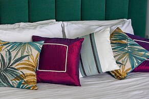 JJ Capri in Capri With 2 Bedrooms and 2 Bathrooms