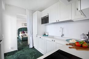 JJ Capri in Capri With 2 Bedrooms and 2 Bathrooms
