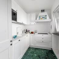 JJ Capri in Capri With 2 Bedrooms and 2 Bathrooms