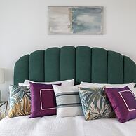 JJ Capri in Capri With 2 Bedrooms and 2 Bathrooms