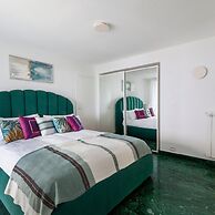 JJ Capri in Capri With 2 Bedrooms and 2 Bathrooms