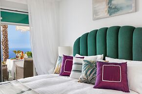 JJ Capri in Capri With 2 Bedrooms and 2 Bathrooms