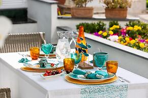 JJ Capri in Capri With 2 Bedrooms and 2 Bathrooms