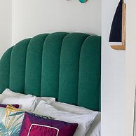 JJ Capri in Capri With 2 Bedrooms and 2 Bathrooms