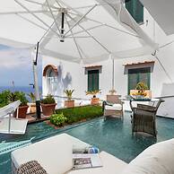 JJ Capri in Capri With 2 Bedrooms and 2 Bathrooms