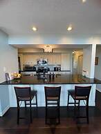 Stunning 5-bed Villa in Tiki Island, Pet-friendly