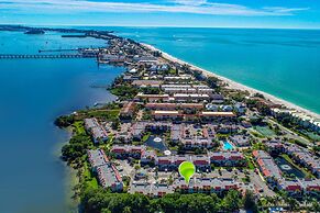 Anna Maria Island Runaway Tropical Escape