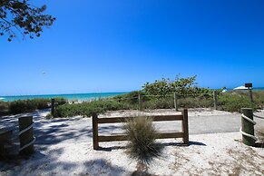 Anna Maria Island Runaway Tropical Escape