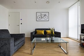 Spacious 2 Bed Flat in Hoxton
