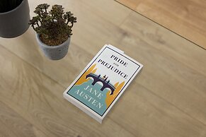 The Hoxton Apartments