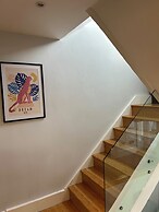 Remarkable 2-bed House in London